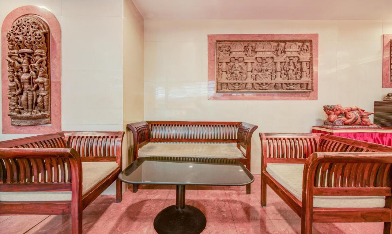 Hotel Kadamb Residency Мумбаи Экстерьер фото
